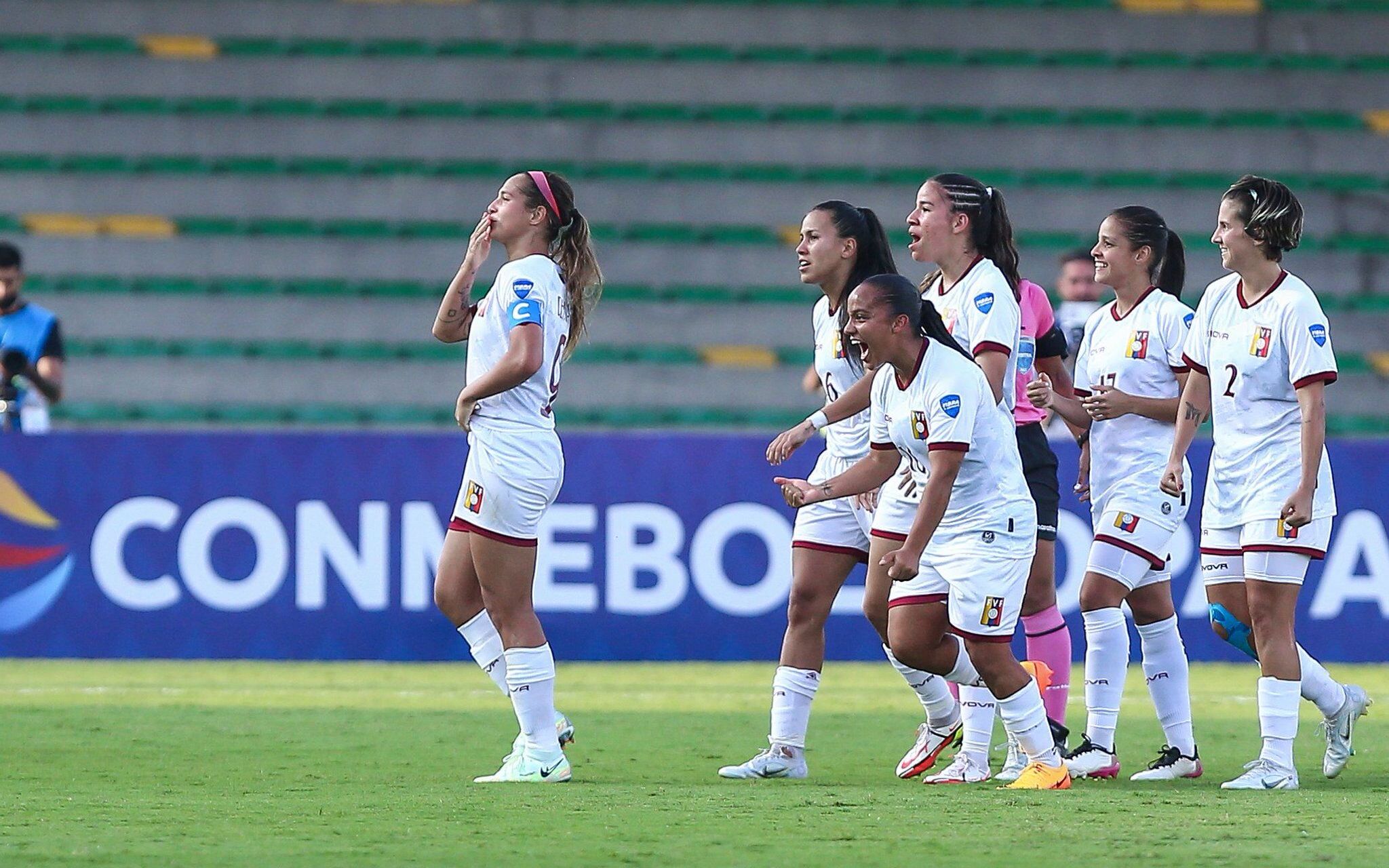 关于委内瑞拉女足教练组宣布新设备支持计划的信息