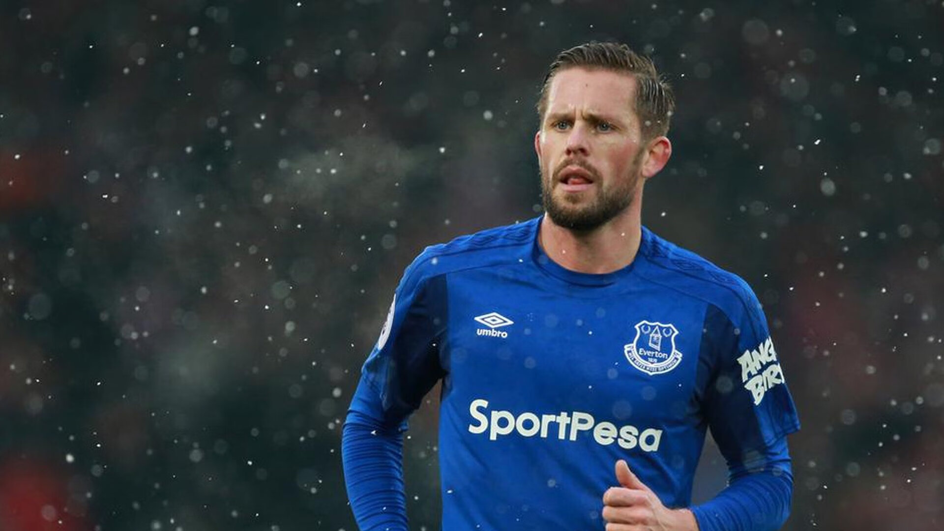 窒息攻防！欧冠决战之夜，浓眉化身关键先生，连砍12分主宰赛场