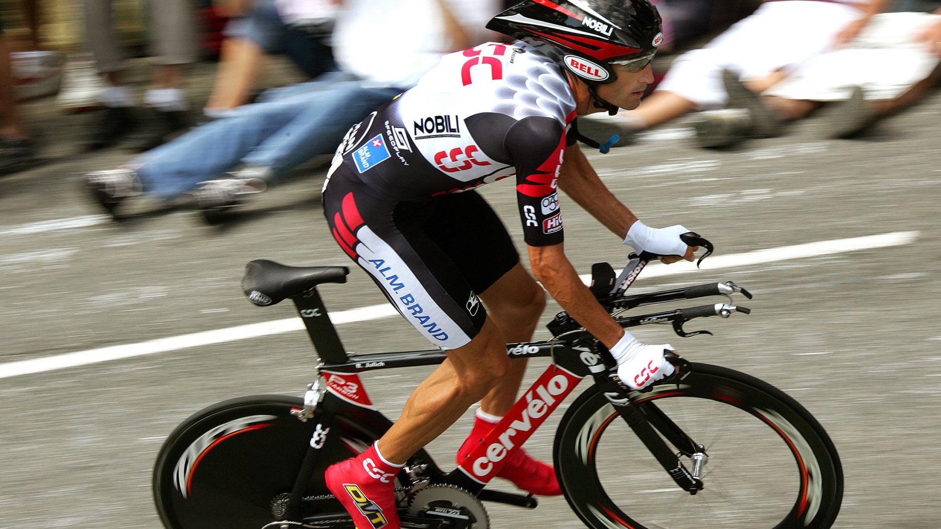 开云体育在线-当爱尔兰硬骨撞上马里热血，为何局外人阿拉巴却献上教科书级的稳定输出？