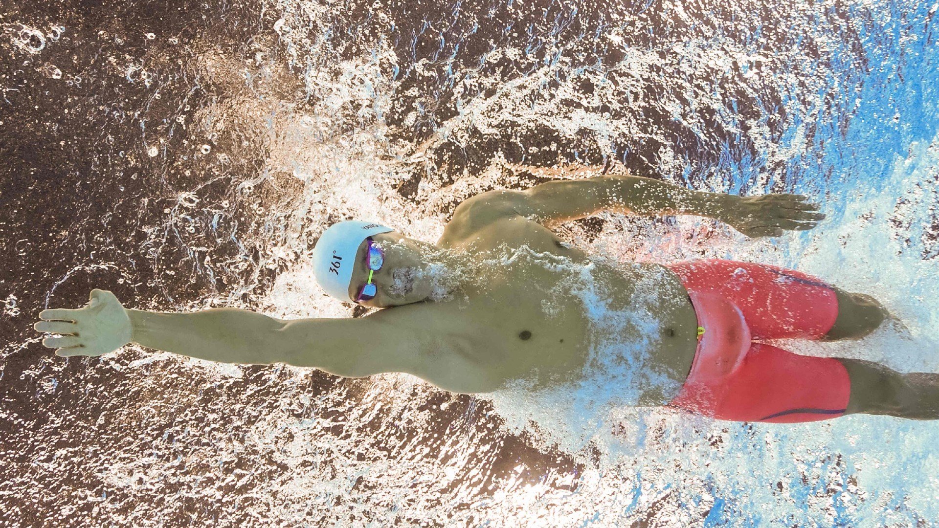 布雷默魔法时刻!南非爆冷掀翻瑞典,战术纪律与团队节奏的胜利